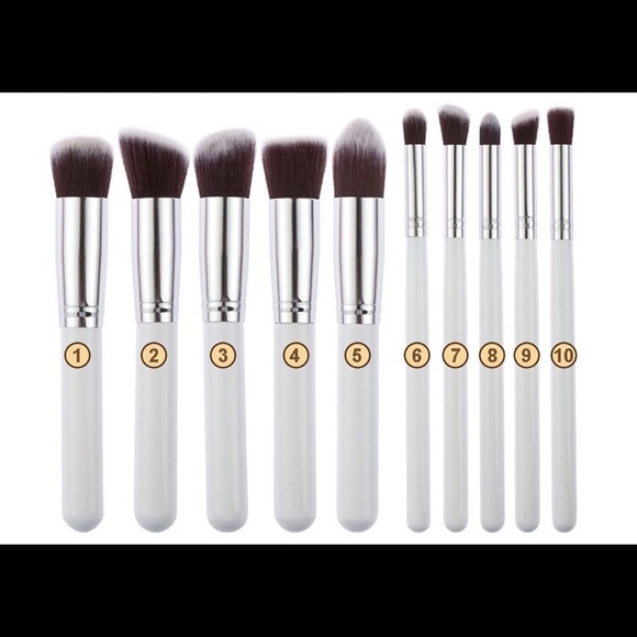 10 High-Quality Makeup Brushes - Picture 7 of 7